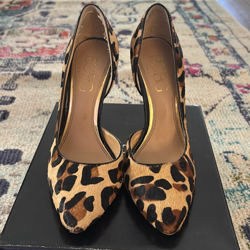 BCBG JAZE leopard D’orsay heels